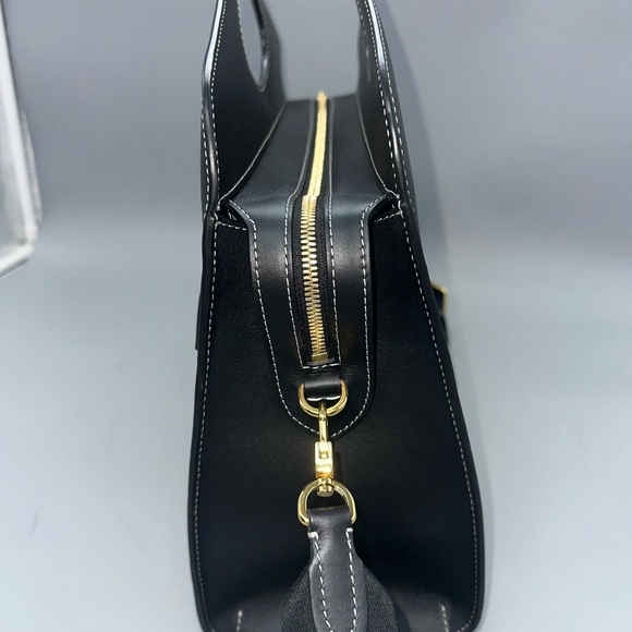 Burberry Pocket Tote Topstitched Leather Medium